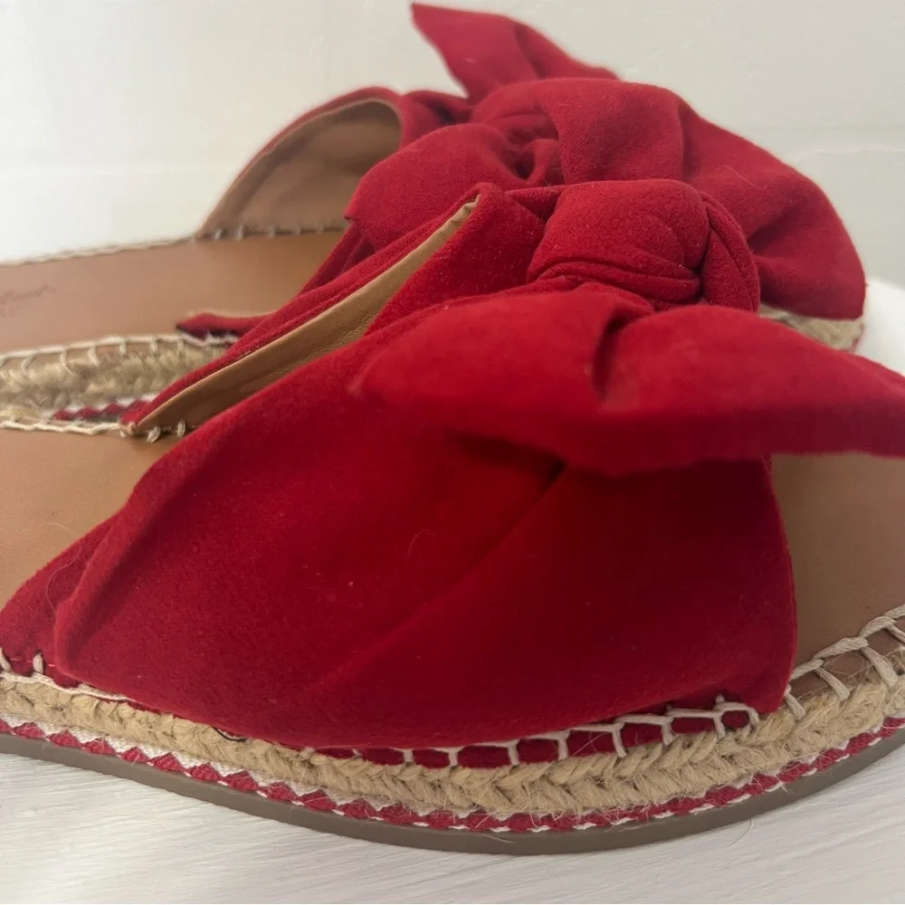 Universal Thread Target Red Bow Slip-On Espadrille Sandals Size 9